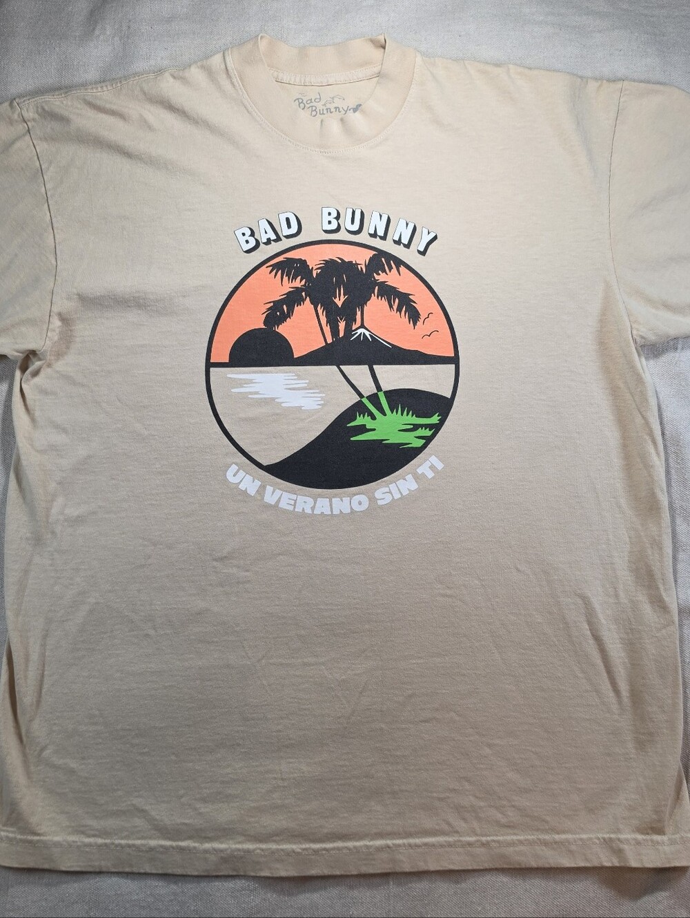 Bad Bunny L Beige Graphic Tee - Un Verano Sin Ti